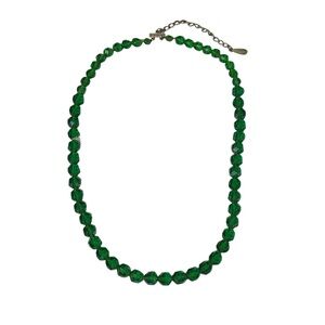 Vintage Green Beaded Necklace with Silver Tone Clasp Art Deco